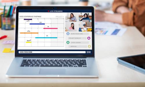 Computer laptop on desk